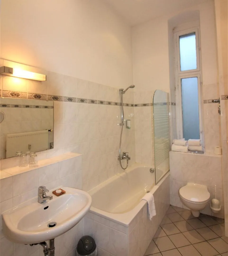 *** Hotel Midi Inn City West Am Ku'Damm Berlín Alemania